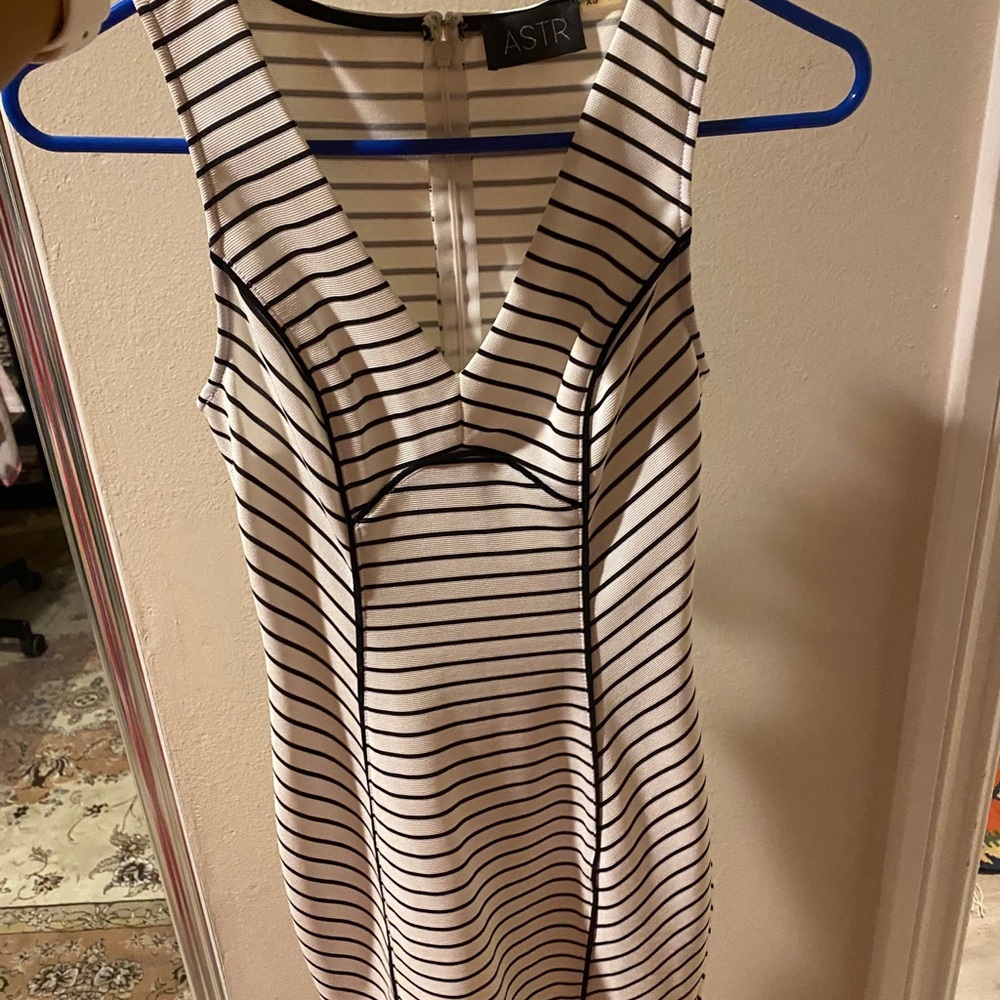 Elegant ASTR dress from Nordstrom! Never worn!
